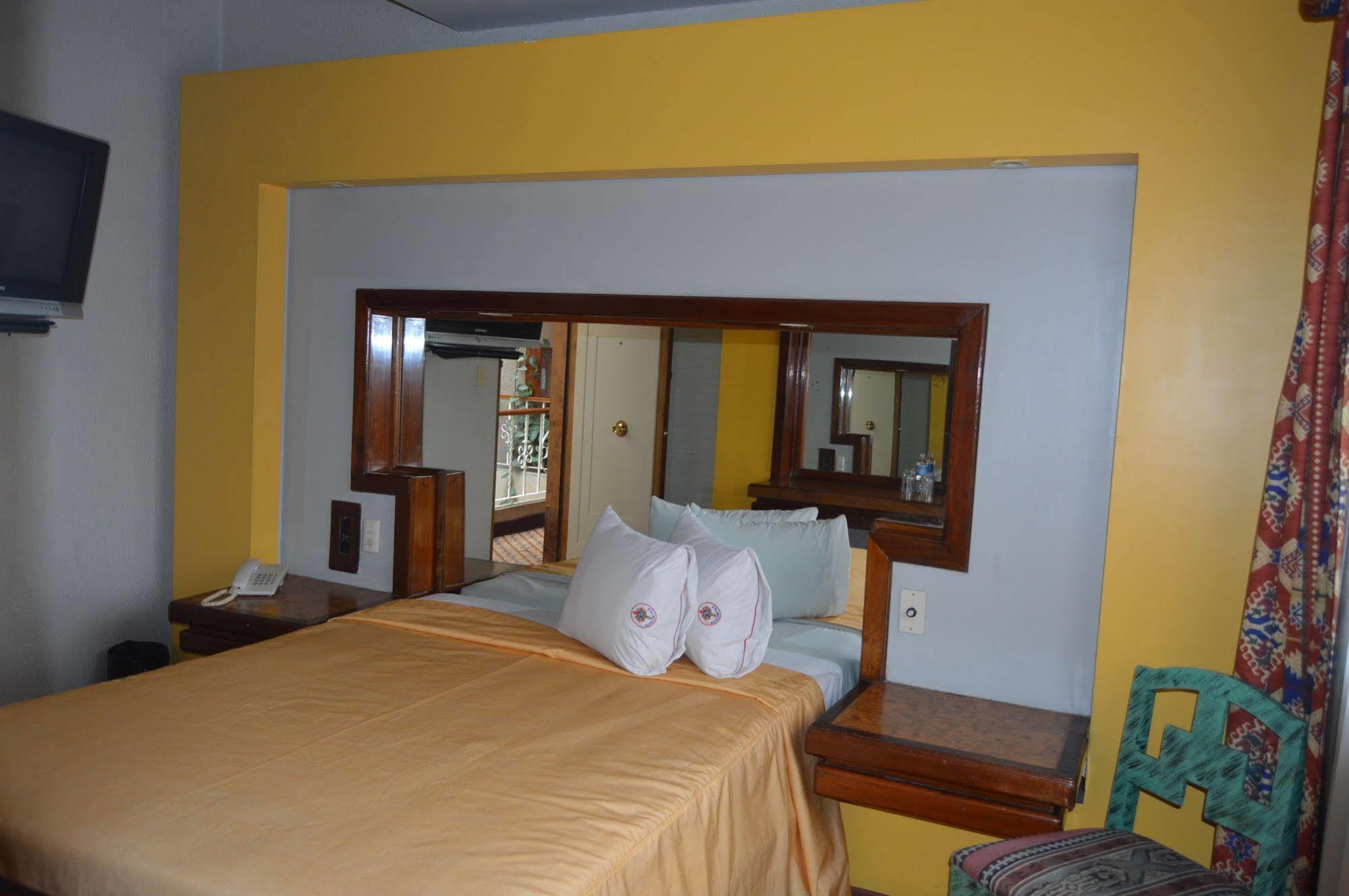 Hotel Mina Kota Meksiko Bagian luar foto